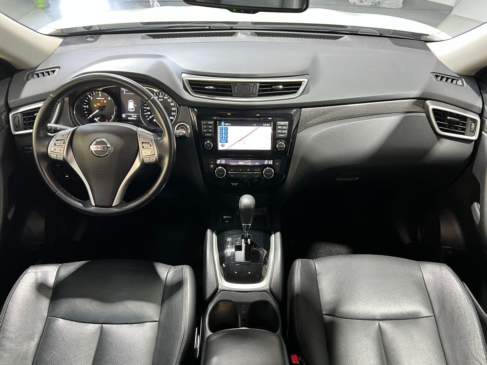 NISSAN X-Trail 2.0 dCi N-Vision Xtronic CVT ALL-MODE 4x4-image-9