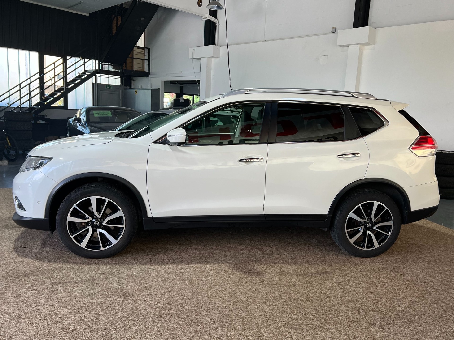 NISSAN X-Trail 2.0 dCi N-Vision Xtronic CVT ALL-MODE 4x4-image-6