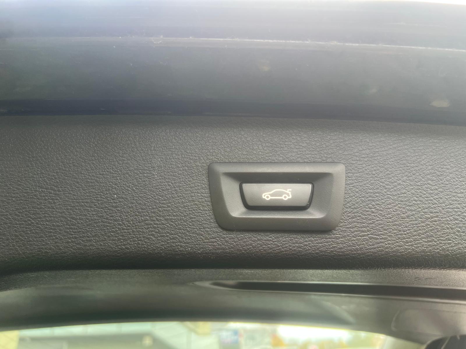 BMW X3 xDrive 28i Steptronic-image-11