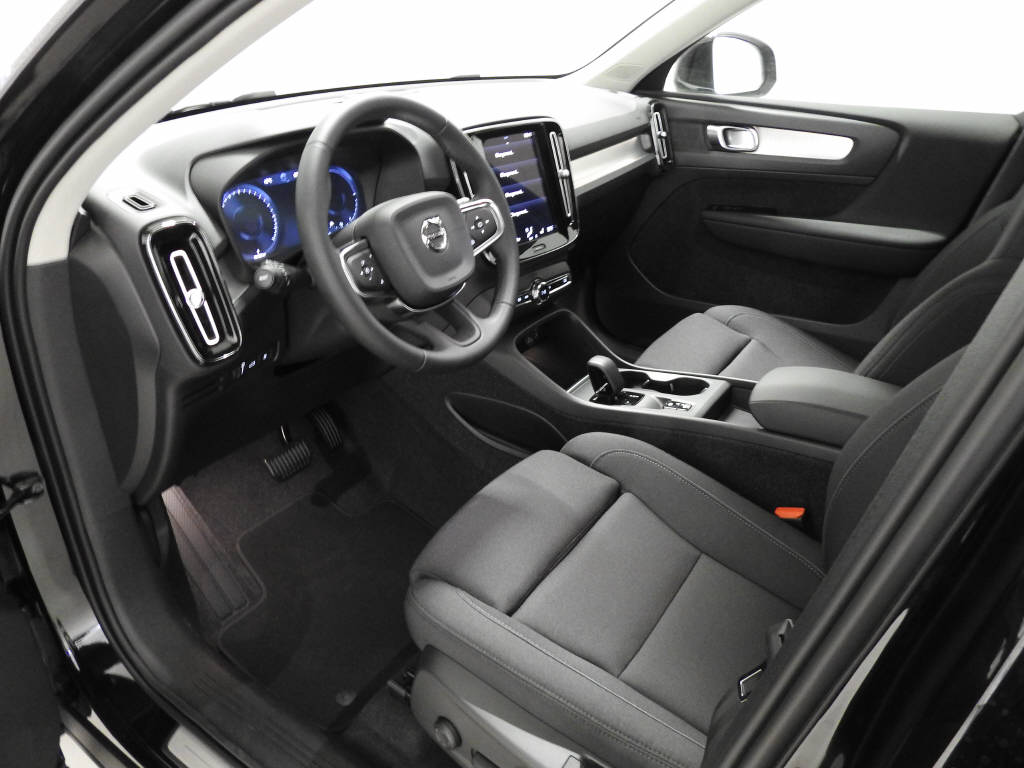 VOLVO XC40 1.5 T4 PiH Inscription Expression-image-9