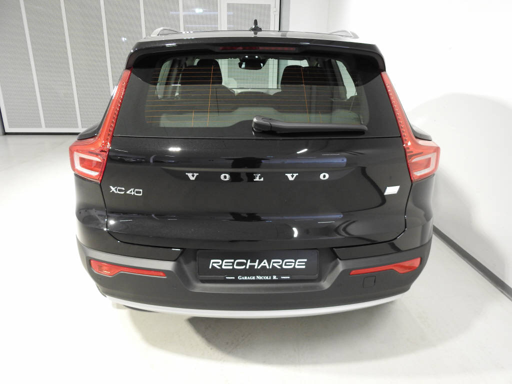VOLVO XC40 1.5 T4 PiH Inscription Expression-image-5