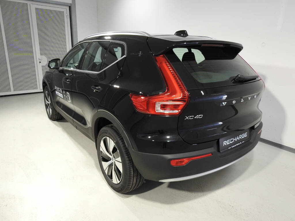 VOLVO XC40 1.5 T4 PiH Inscription Expression-image-4