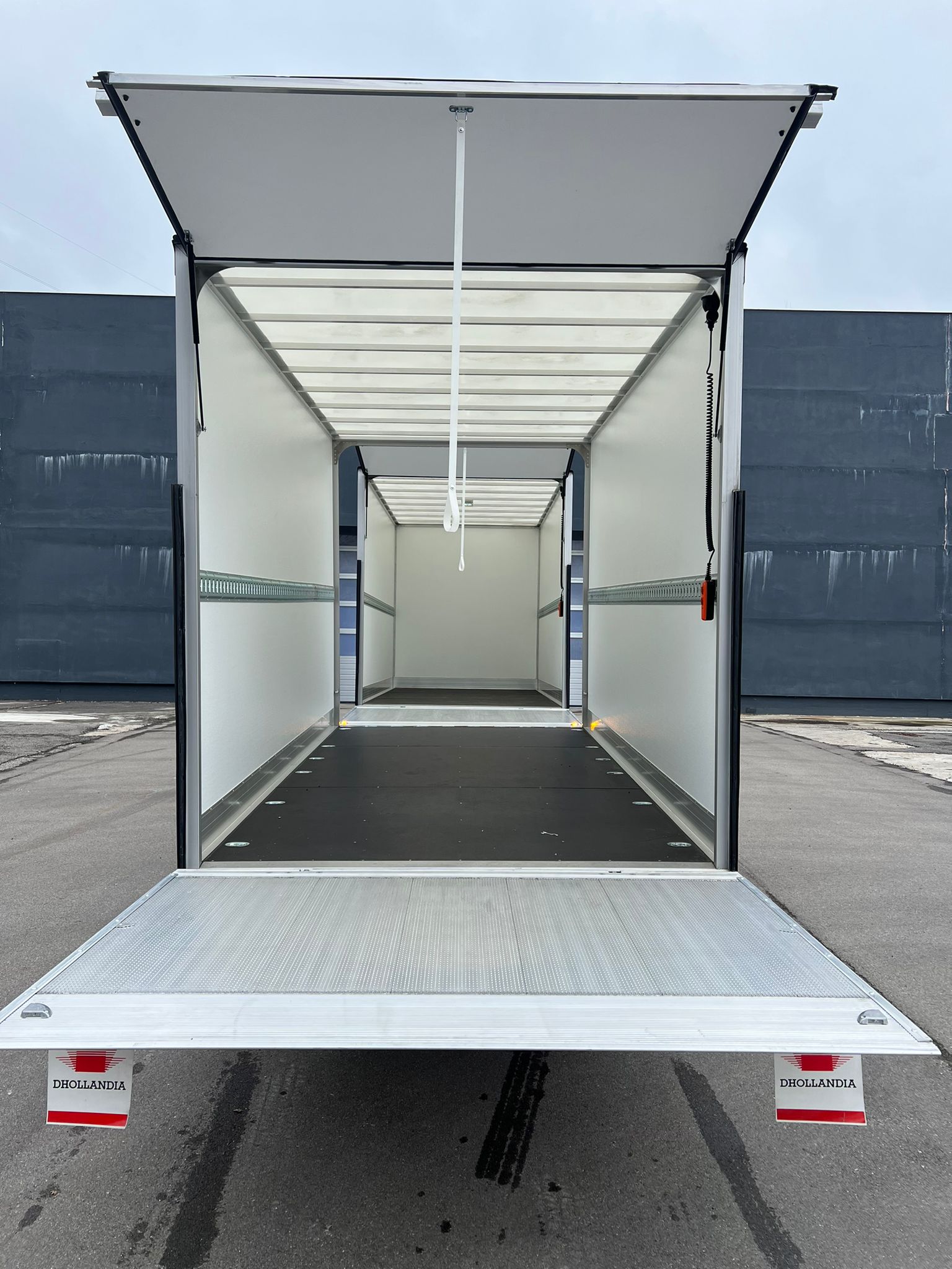 ACKERMANN 3.5T Kasten mit Hebebühne und Durchladesystem-image-7