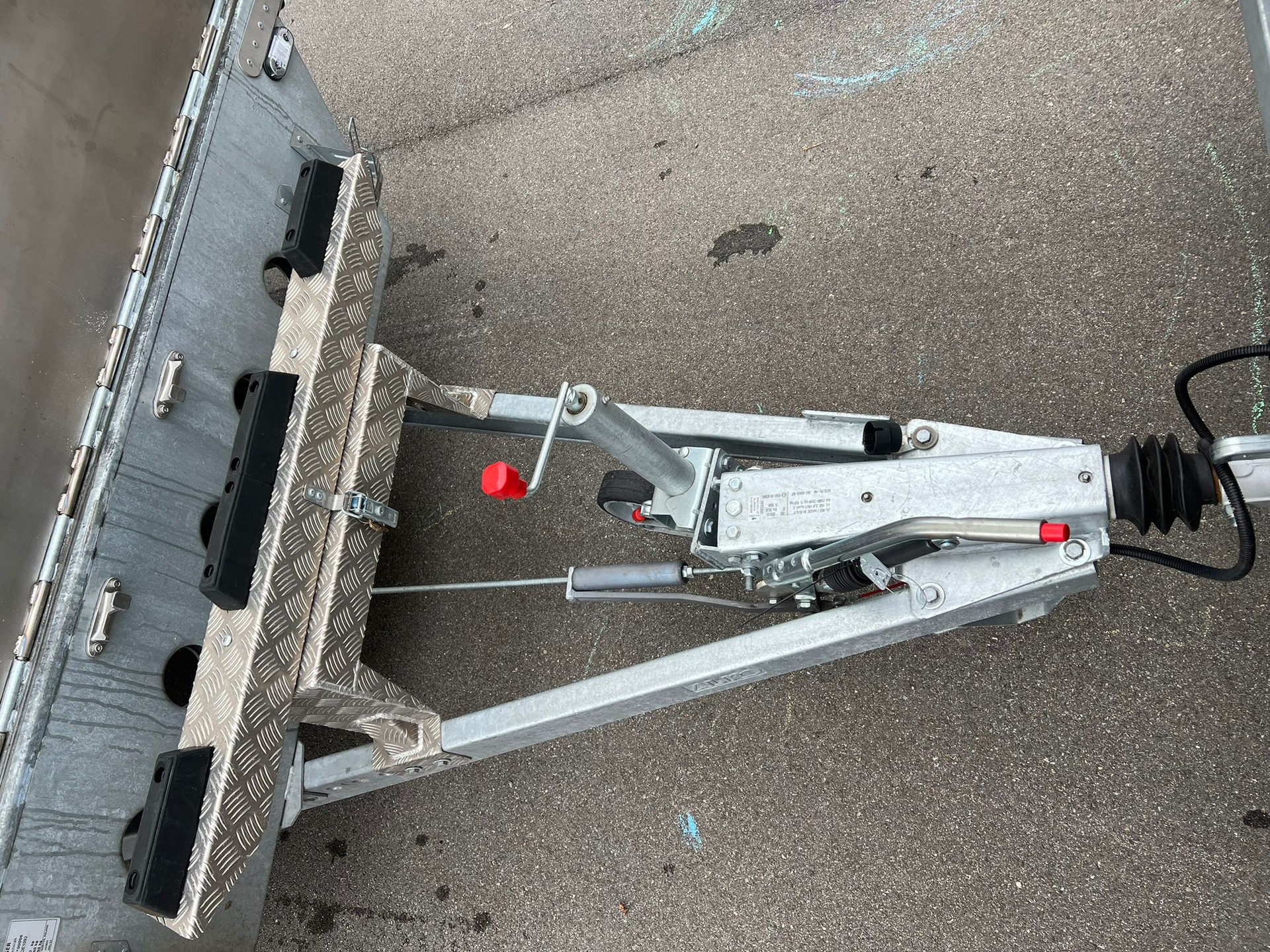 ACKERMANN 3.5T Kasten mit Hebebühne und Durchladesystem-image-10