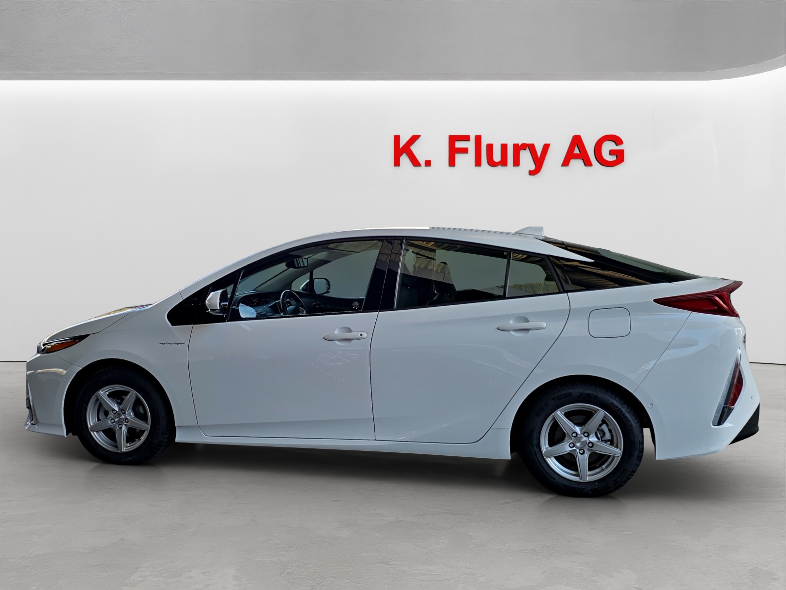 TOYOTA Prius 1.8 VVTi HSD Plug-In Premium-image-1