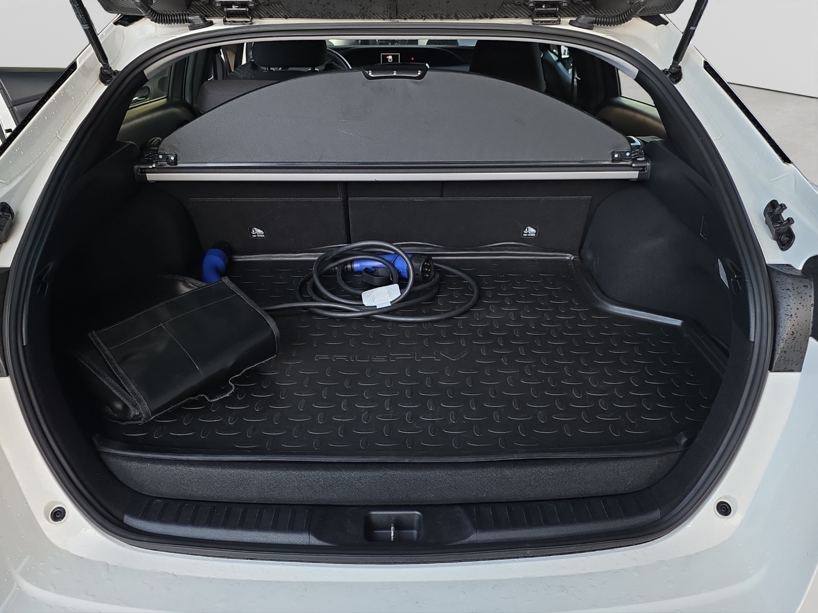 TOYOTA Prius 1.8 VVTi HSD Plug-In Premium-image-13