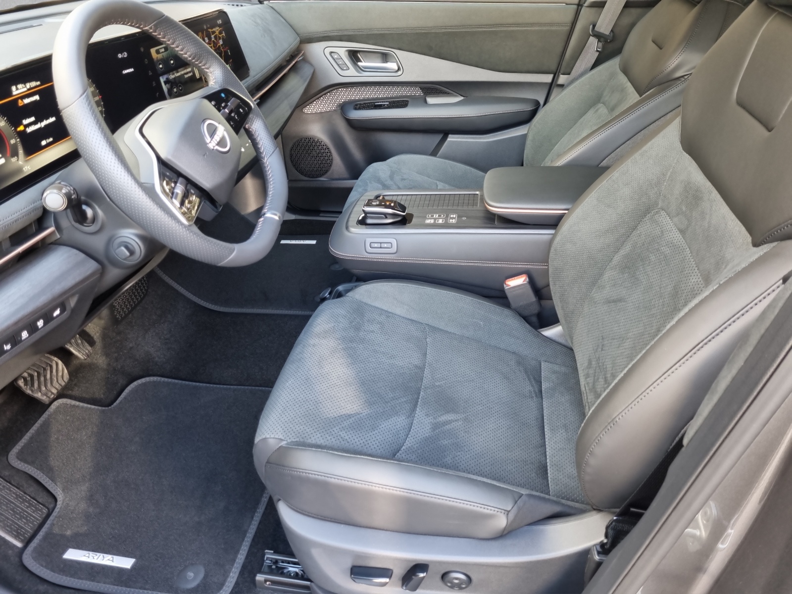 NISSAN Ariya Evolve e-4orce-image-8
