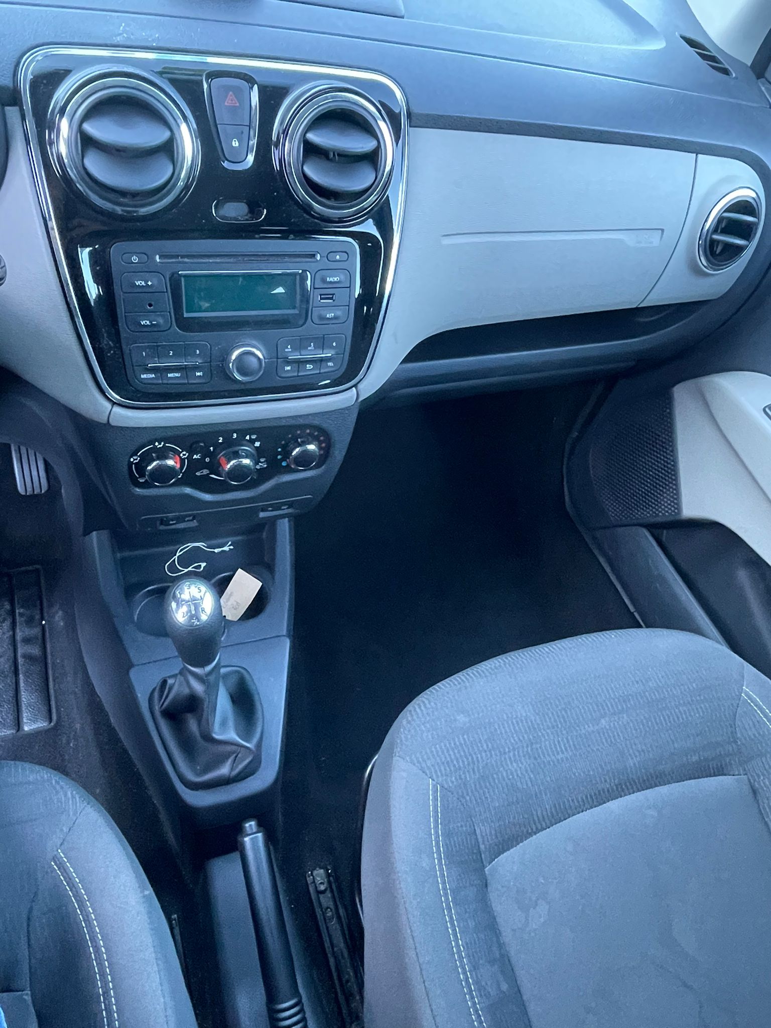 DACIA Lodgy 1.2 Turbo Ambiance 5PL-image-6