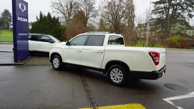 KGM-SsangYong GrandMusso 2.2Plat. 4WD A-image-5