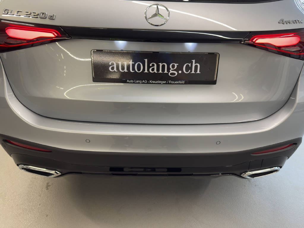 MERCEDES-BENZ GLC 220 d AMG Line 4Matic-image-6