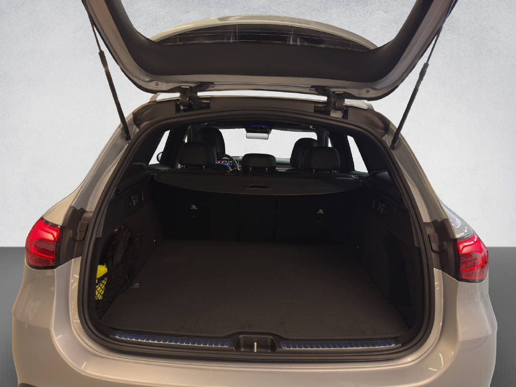 MERCEDES-BENZ GLC 220 d AMG Line 4Matic-image-8