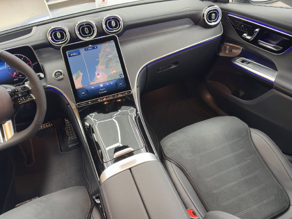 MERCEDES-BENZ GLC 220 d AMG Line 4Matic-image-11