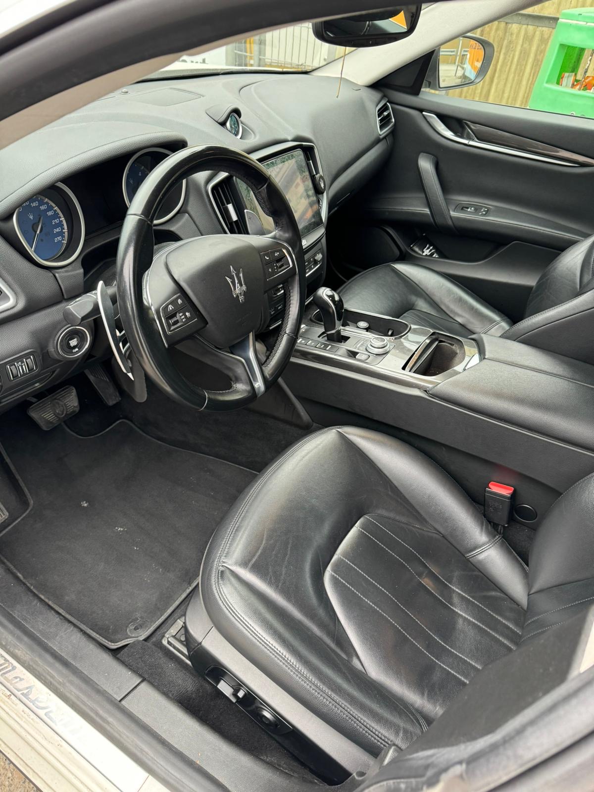 MASERATI Ghibli D 3.0 V6 Essence Automatica-image-3