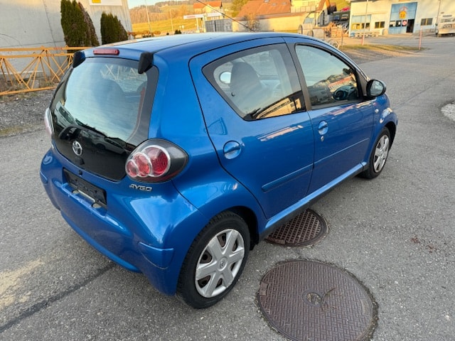 TOYOTA Aygo 1.0 Linea Terra-image-3