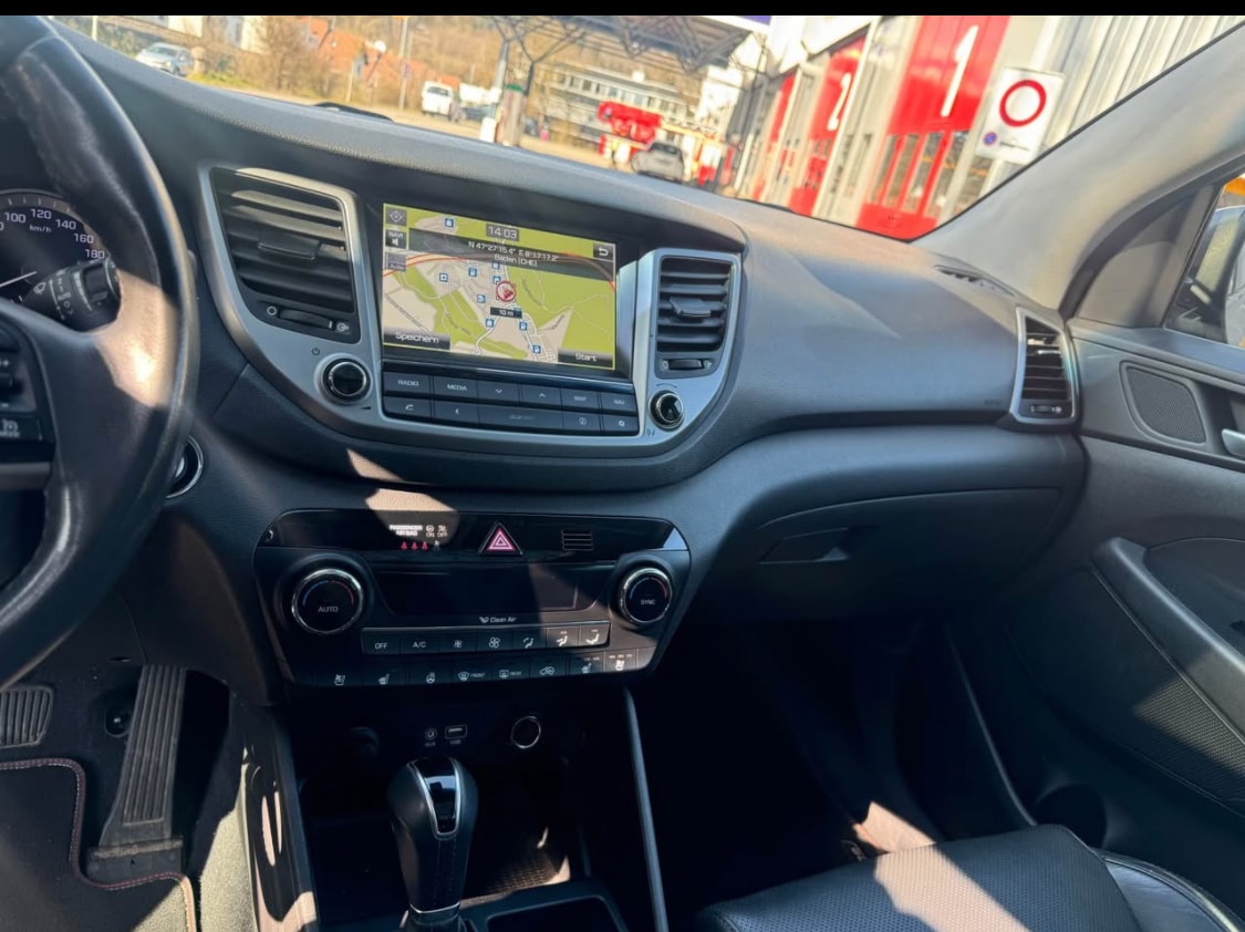 HYUNDAI Tucson 2.0 CRDI Vertex 4WD Automatic-image-6