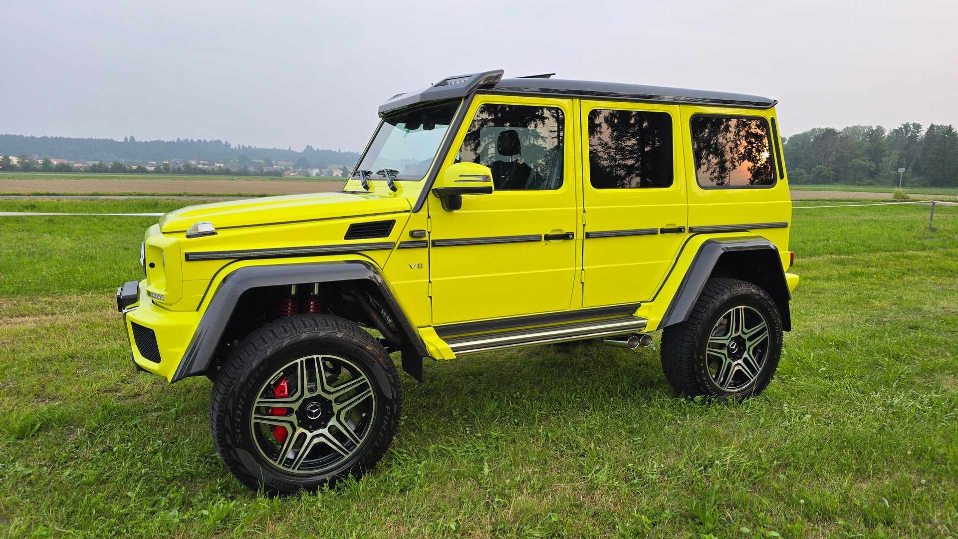 MERCEDES-BENZ G 500 4x4² 7G-Tronic Electricbeam glänzend-image-4