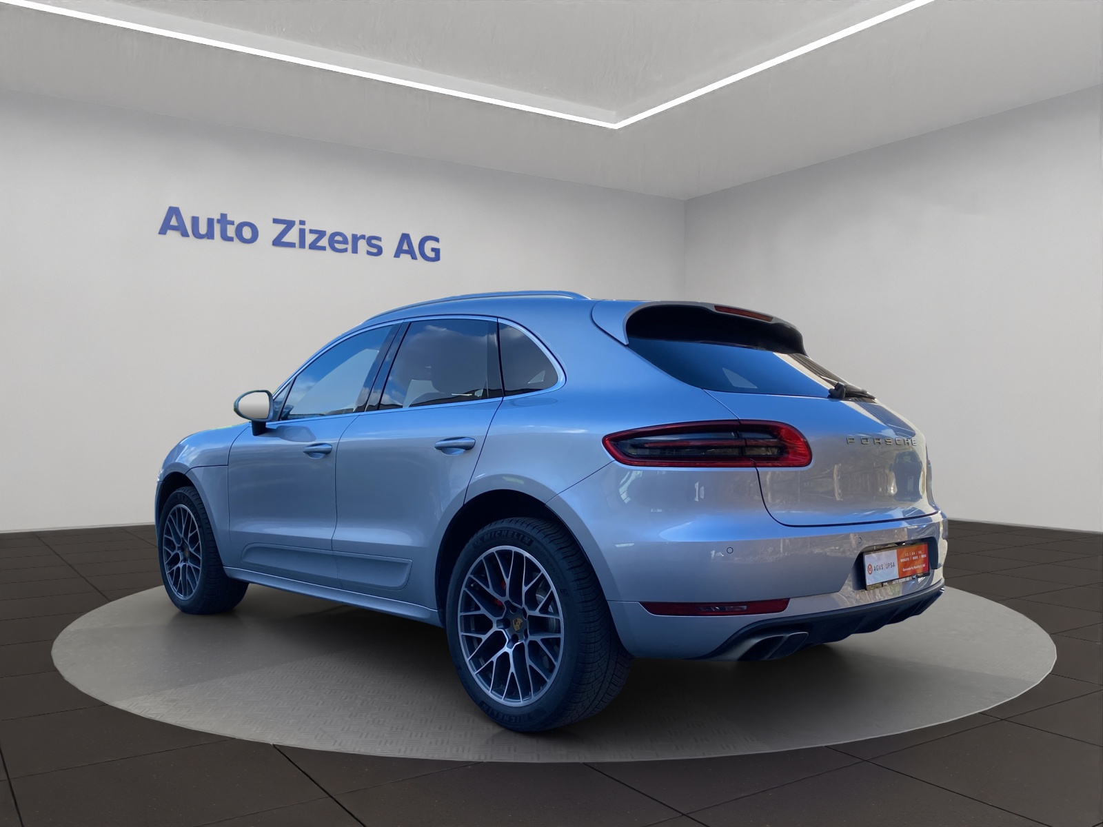 PORSCHE Macan Turbo PDK-image-3