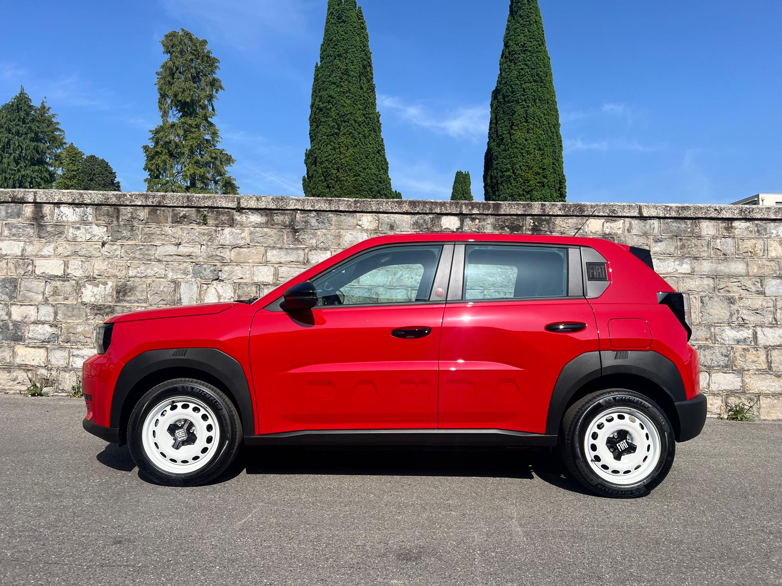 FIAT Grande Panda Elektro Red-image-0