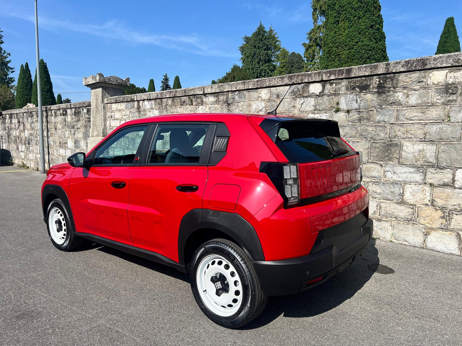 FIAT Grande Panda Elektro Red-image-2