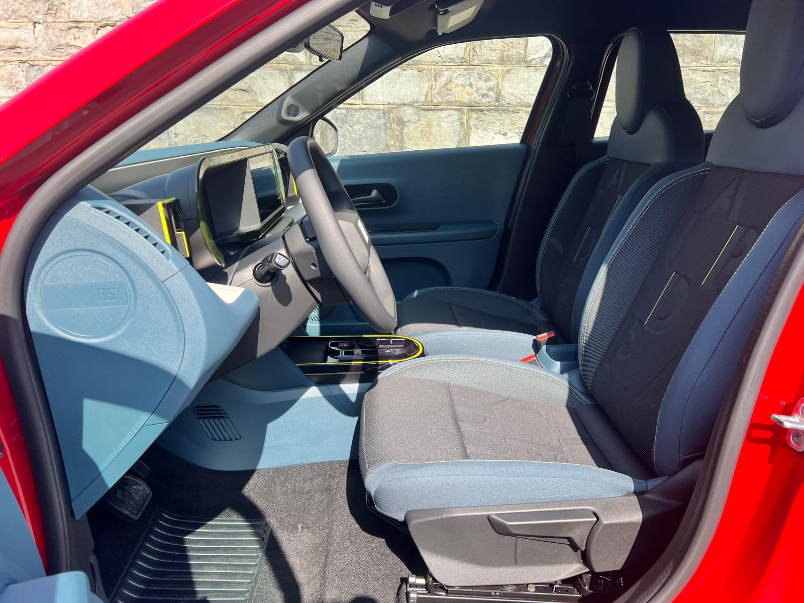 FIAT Grande Panda Elektro Red-image-3