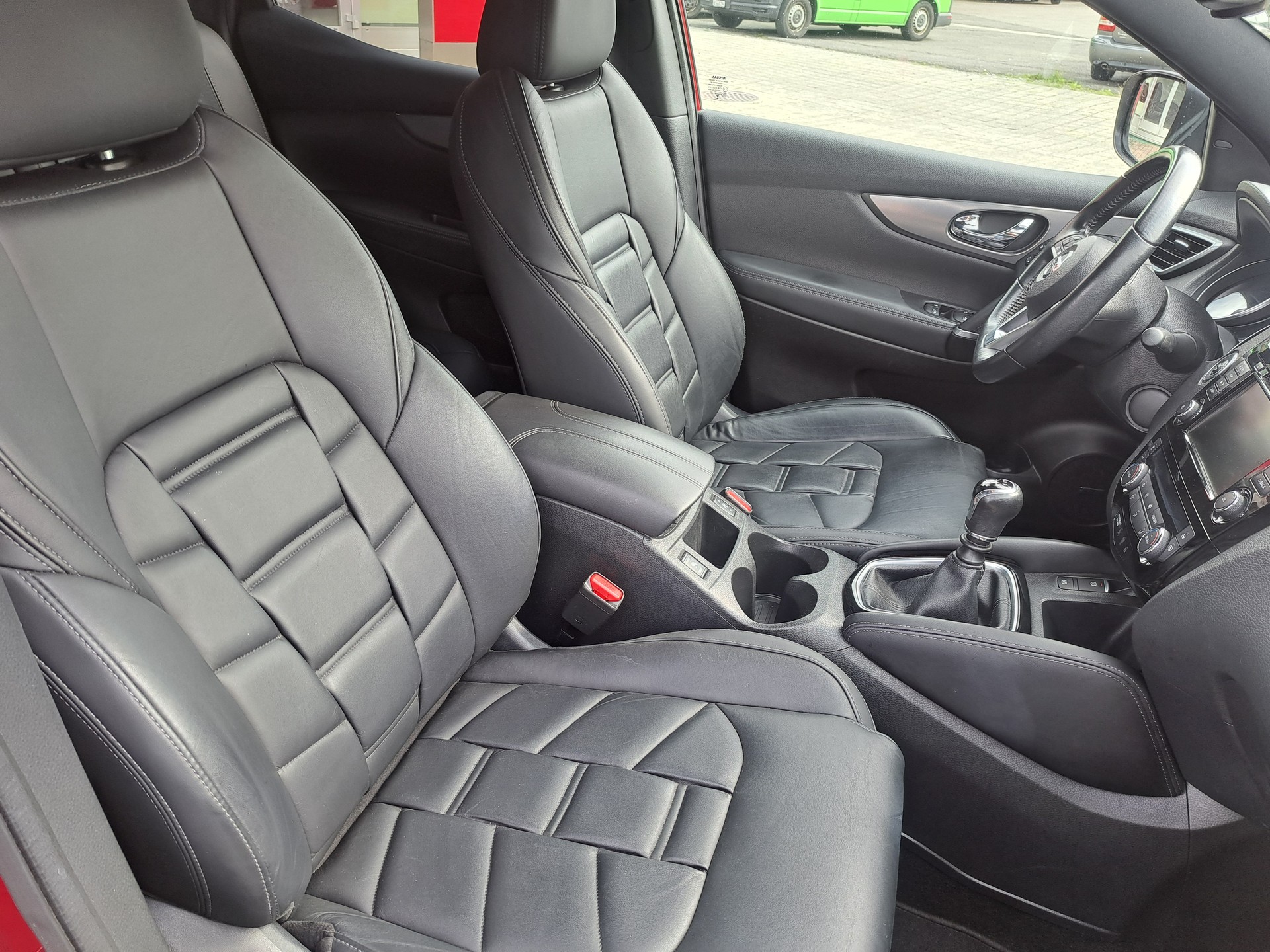 NISSAN Qashqai 1.3 DIG-T tekna+-image-4