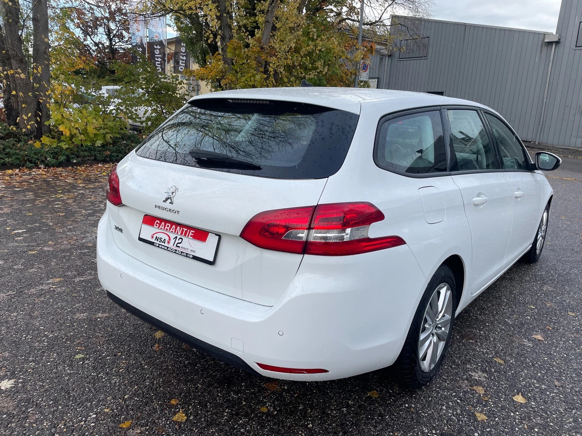 PEUGEOT 308 SW 1.5 BlueHDI Active * Gr. Navi * Klimaautomat * Tempomat * PDC H * Frisch Ab MFK-image-4