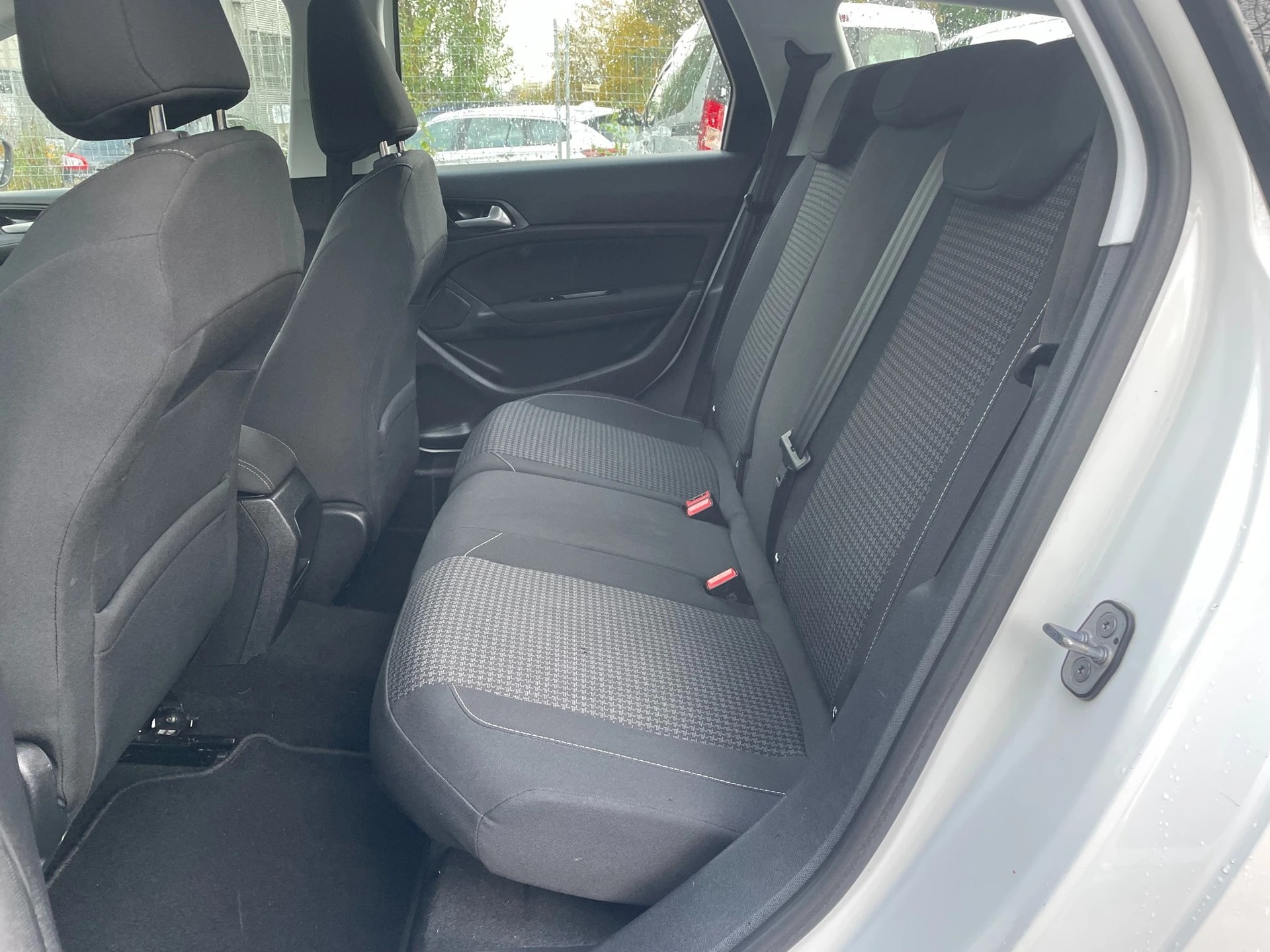 PEUGEOT 308 SW 1.5 BlueHDI Active * Gr. Navi * Klimaautomat * Tempomat * PDC H * Frisch Ab MFK-image-6