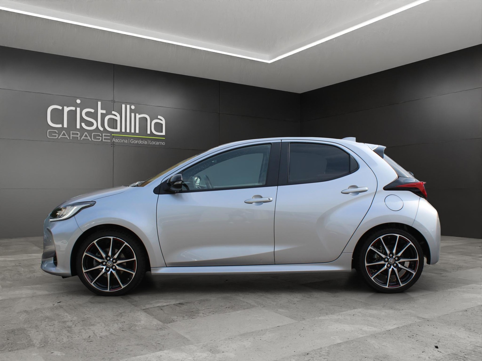 TOYOTA Yaris 1.5 VVT-i HSD GR Sport-image-1