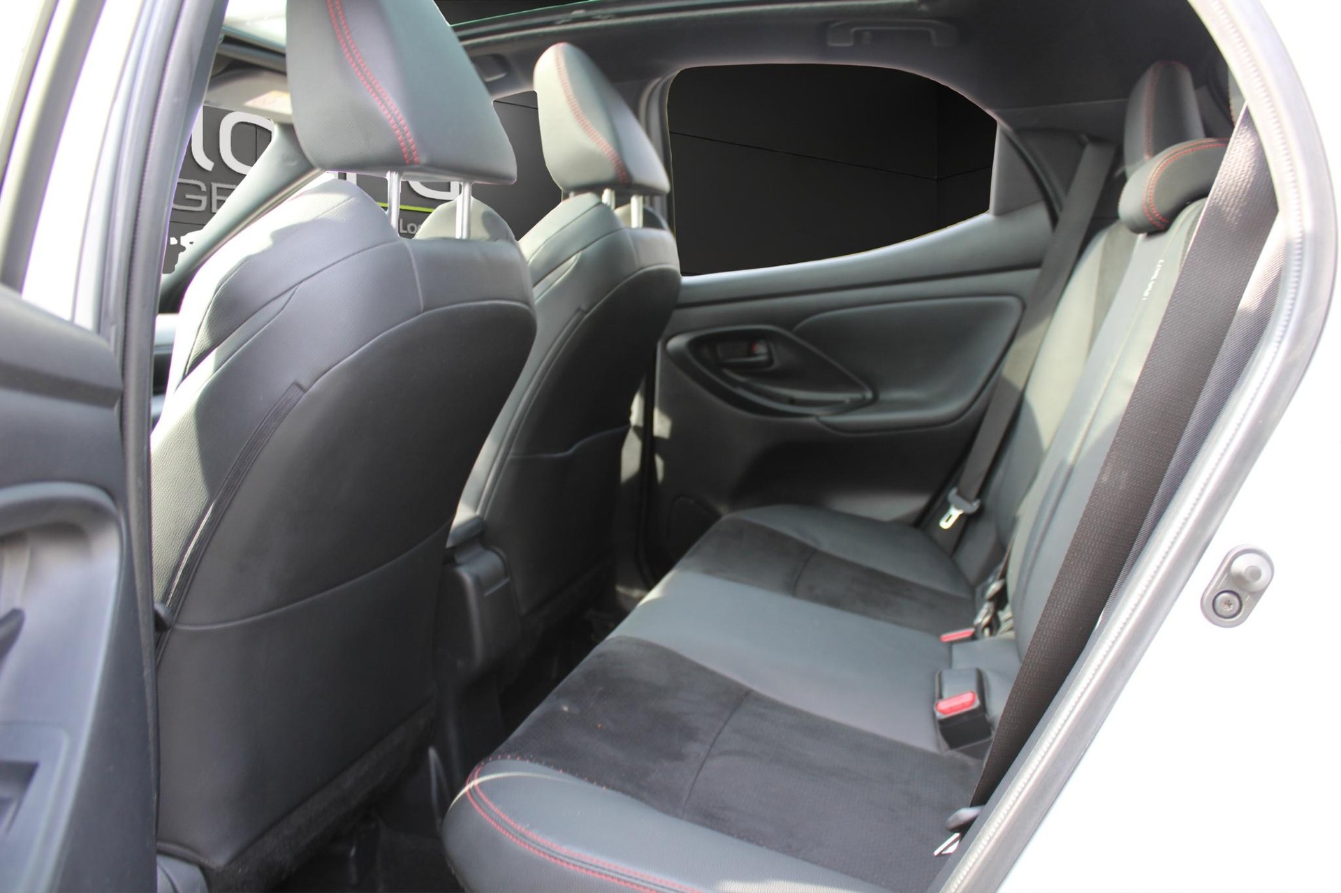 TOYOTA Yaris 1.5 VVT-i HSD GR Sport-image-10