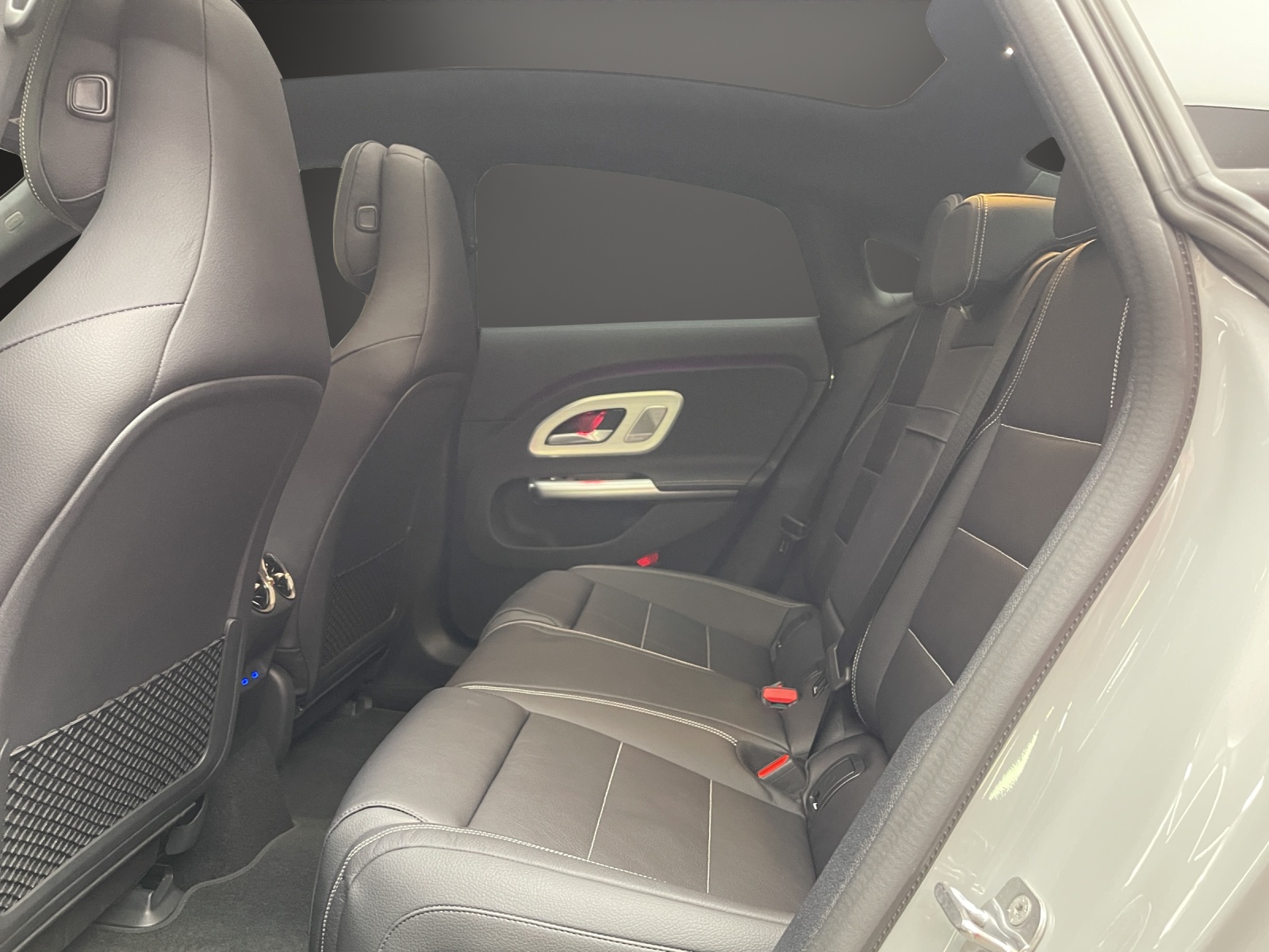 MERCEDES-BENZ CLA 350 4MATIC 85 kWh EQ-image-10