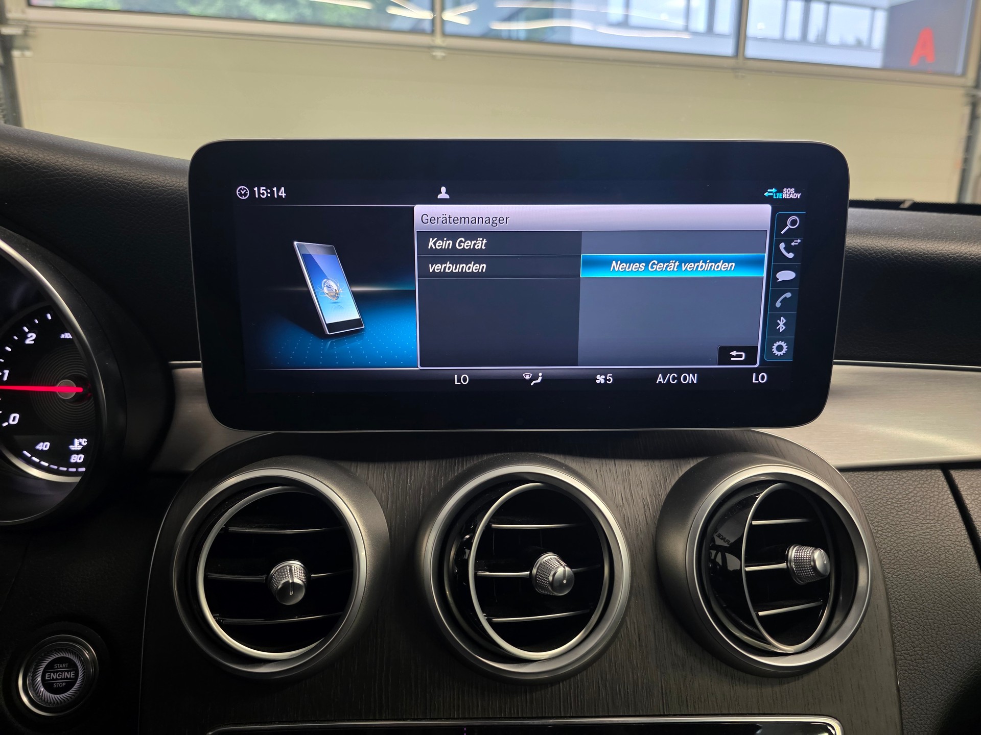MERCEDES-BENZ C 220 d Coupé AMG Line 9G-Tronic-image-8