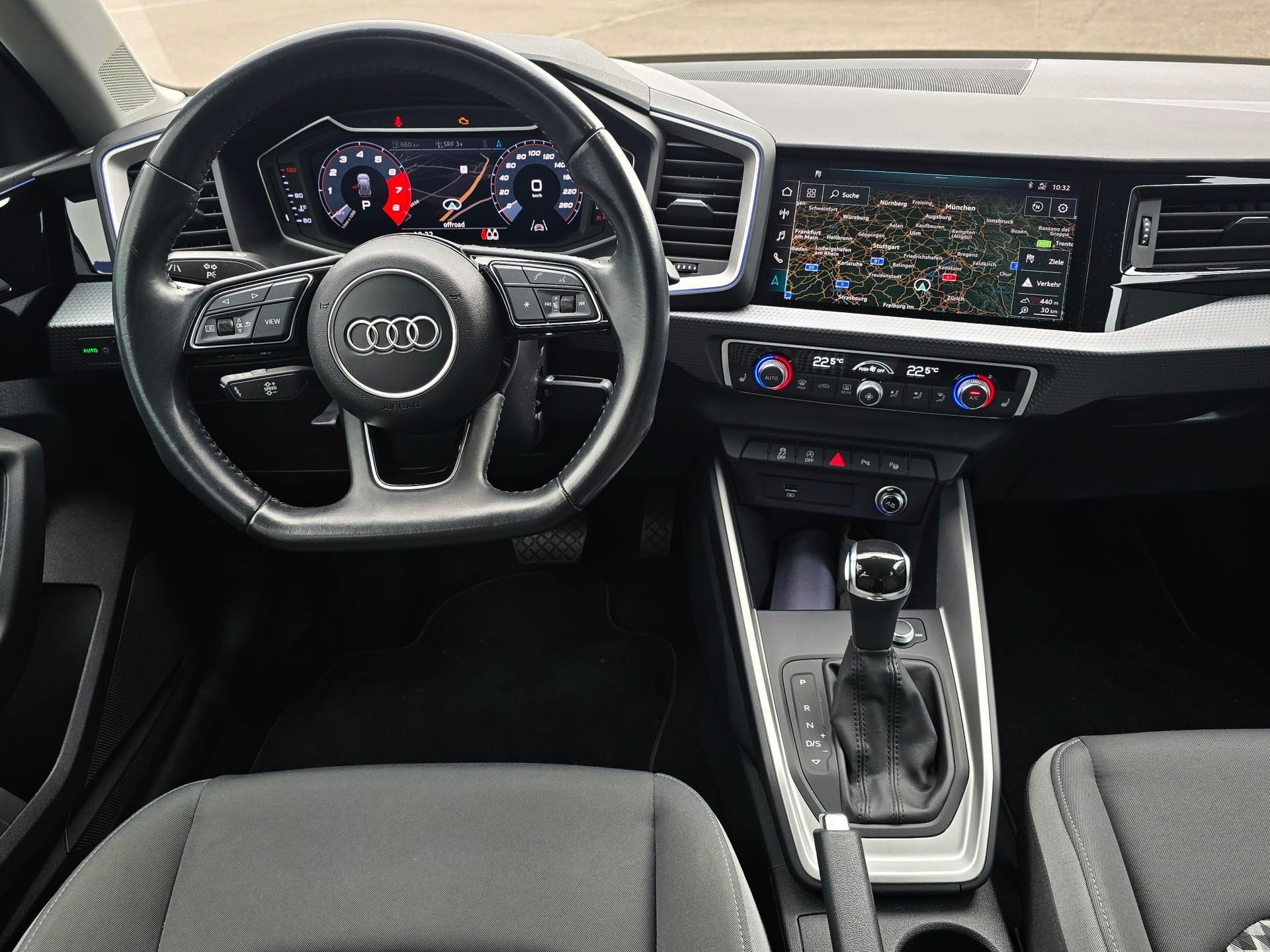 AUDI A1 35 TFSI S Line Sportback-image-10