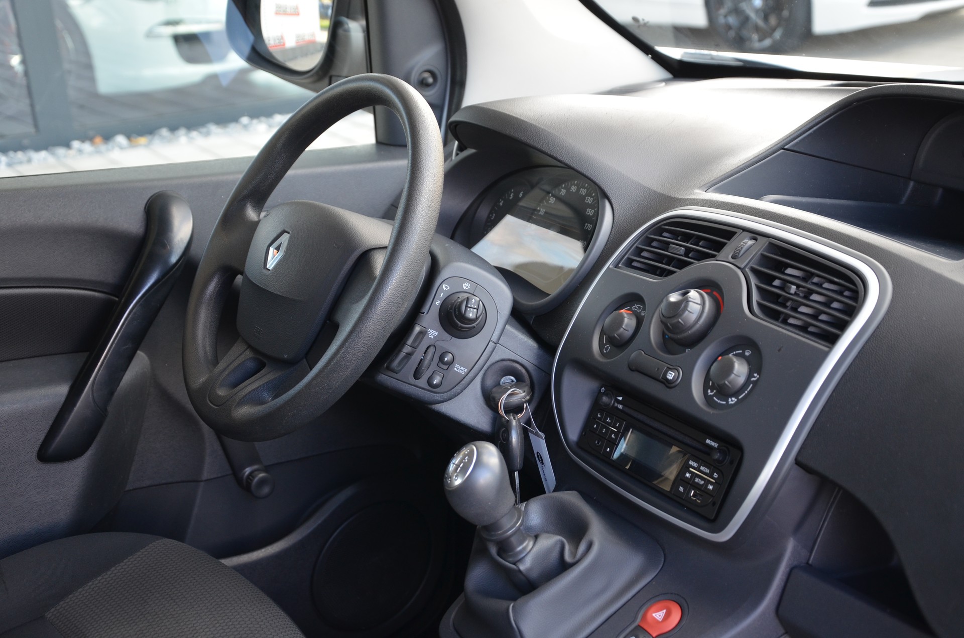 RENAULT Kangoo Medium dCi 80*Frisch ab MFK,1 Jahr oder 20'000km Garantie*-image-12