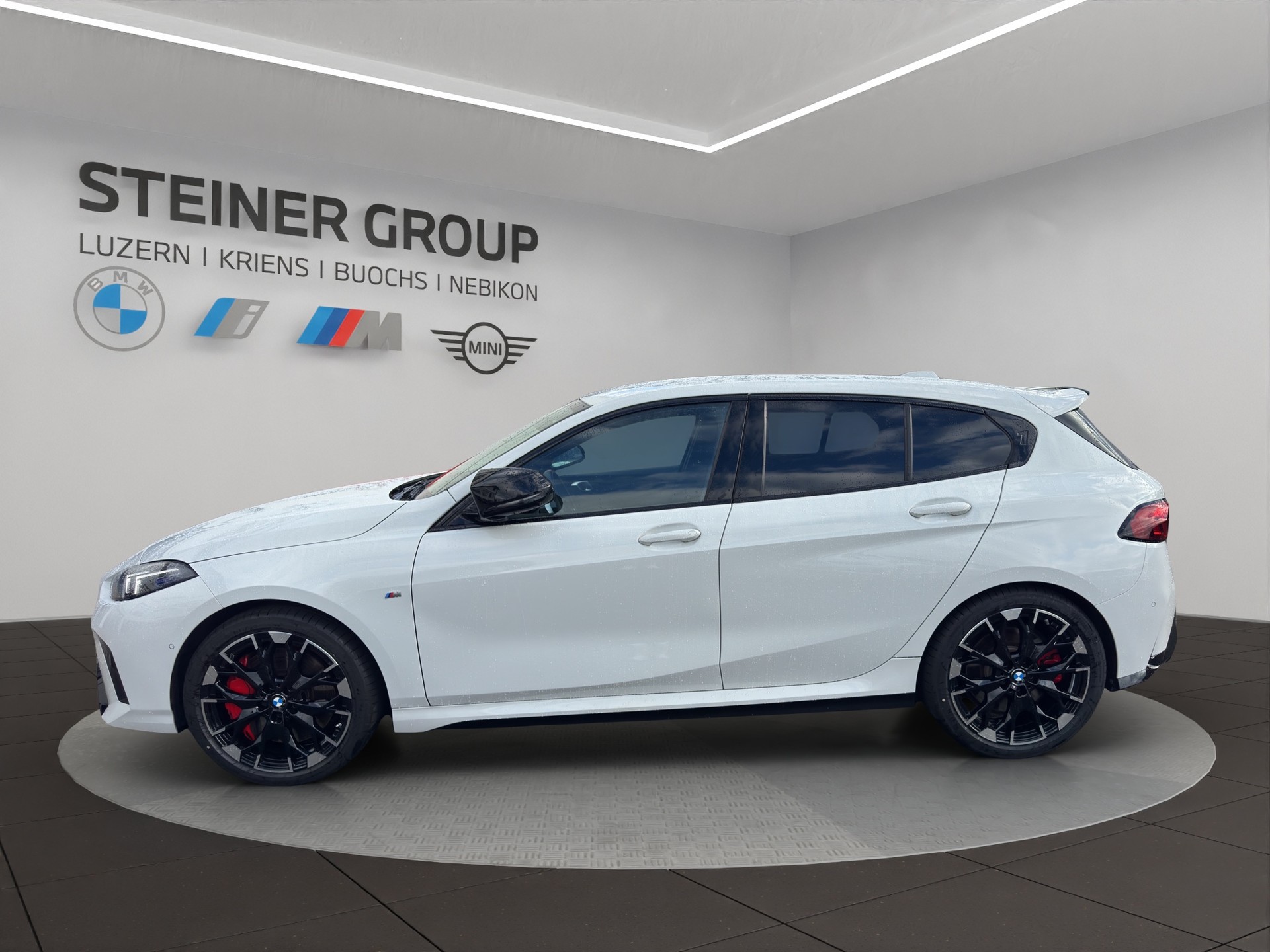 BMW M135 xDrive M Sport Pro-image-1