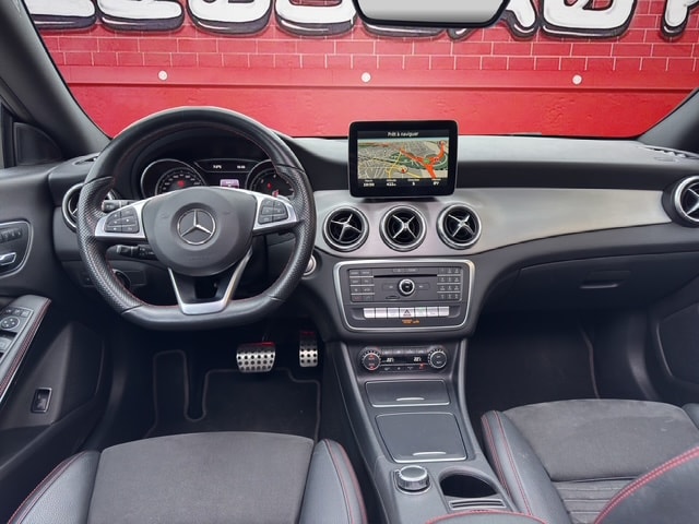 MERCEDES-BENZ CLA Shooting Brake 200 d AMG Line 4Matic 7G-DCT-image-12