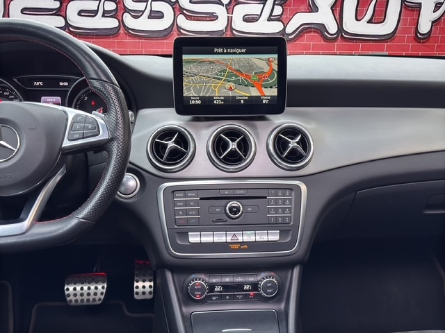MERCEDES-BENZ CLA Shooting Brake 200 d AMG Line 4Matic 7G-DCT-image-13