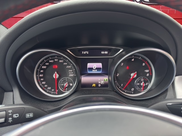 MERCEDES-BENZ CLA Shooting Brake 200 d AMG Line 4Matic 7G-DCT-image-9