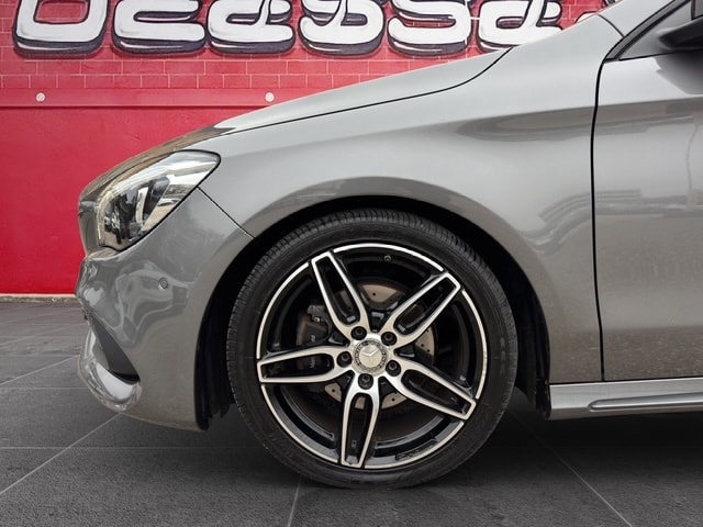 MERCEDES-BENZ CLA Shooting Brake 200 d AMG Line 4Matic 7G-DCT-image-25