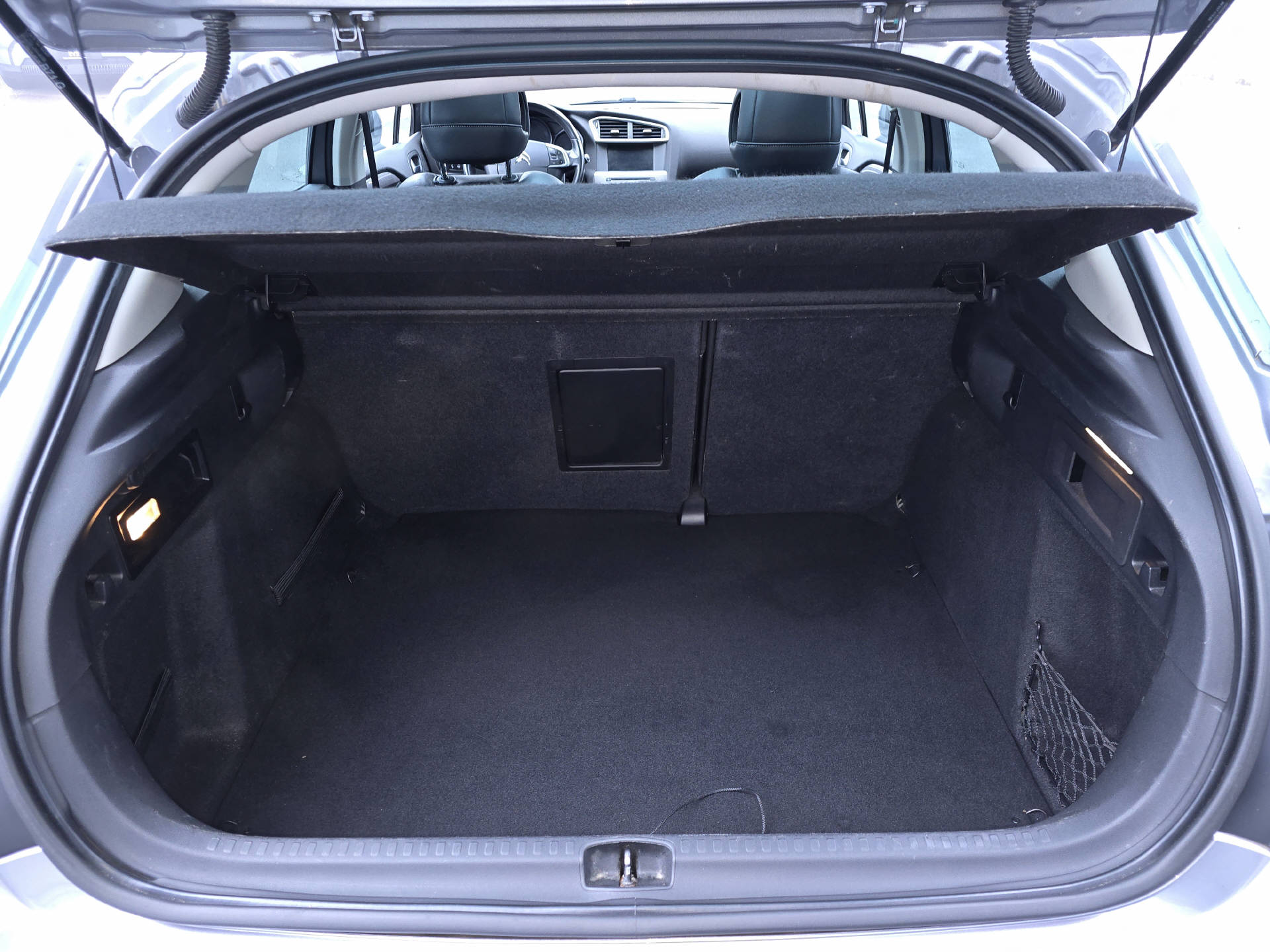 CITROEN C4 1.6 BlueHDi 120 Shine-image-4
