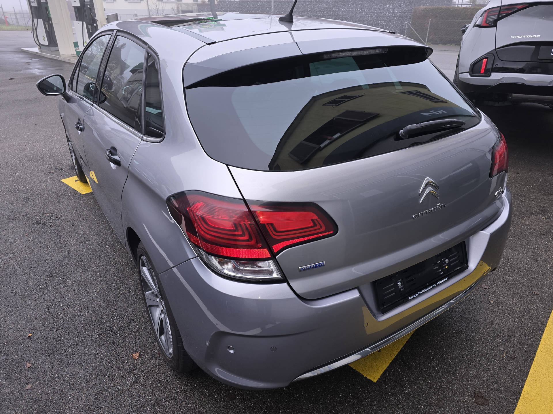 CITROEN C4 1.6 BlueHDi 120 Shine-image-2