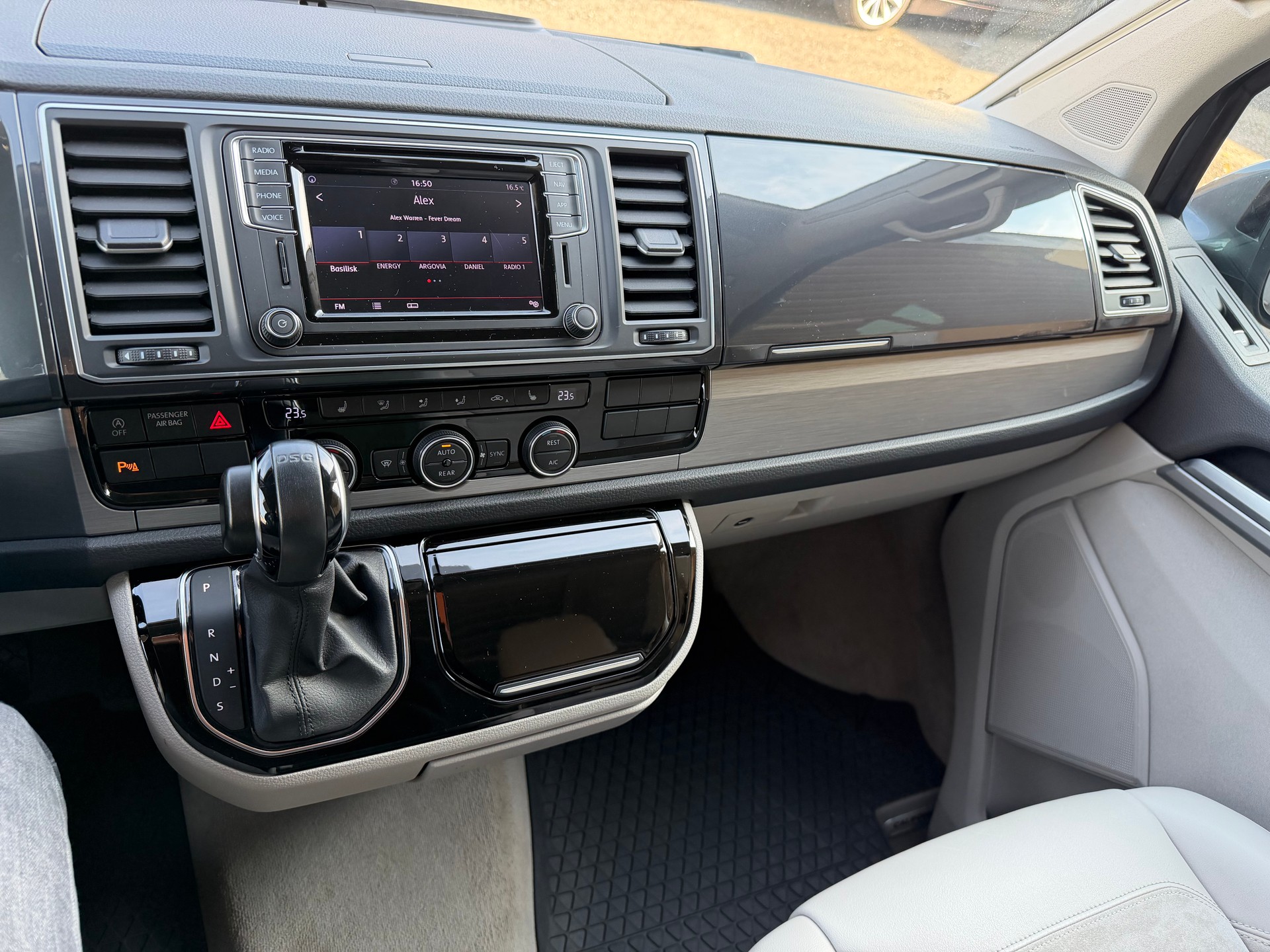 VW T6 California 2.0 Bi-TDI Ocean Edition DSG-image-11