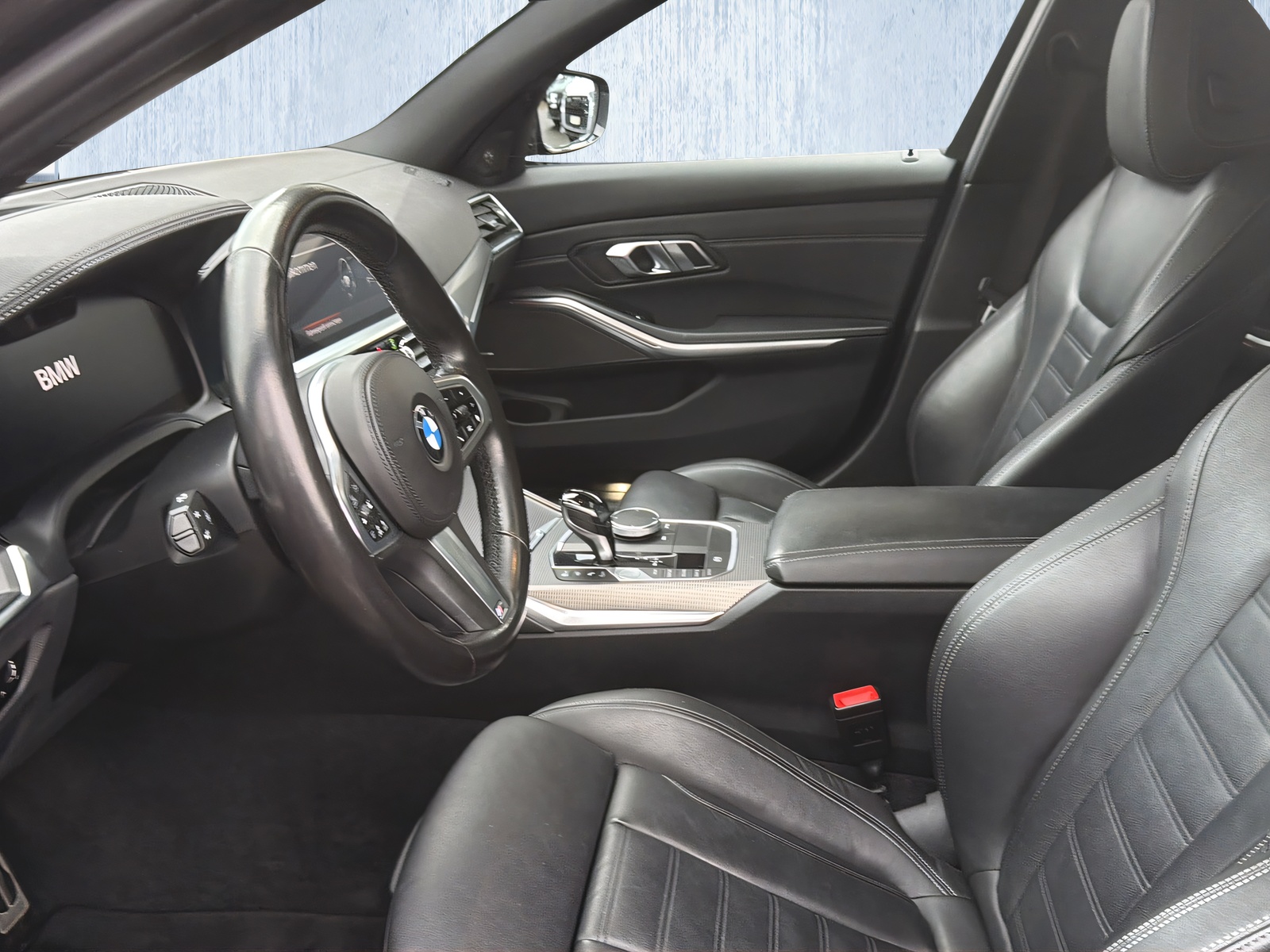 BMW 320d xDrive M Sport Steptronic-image-9