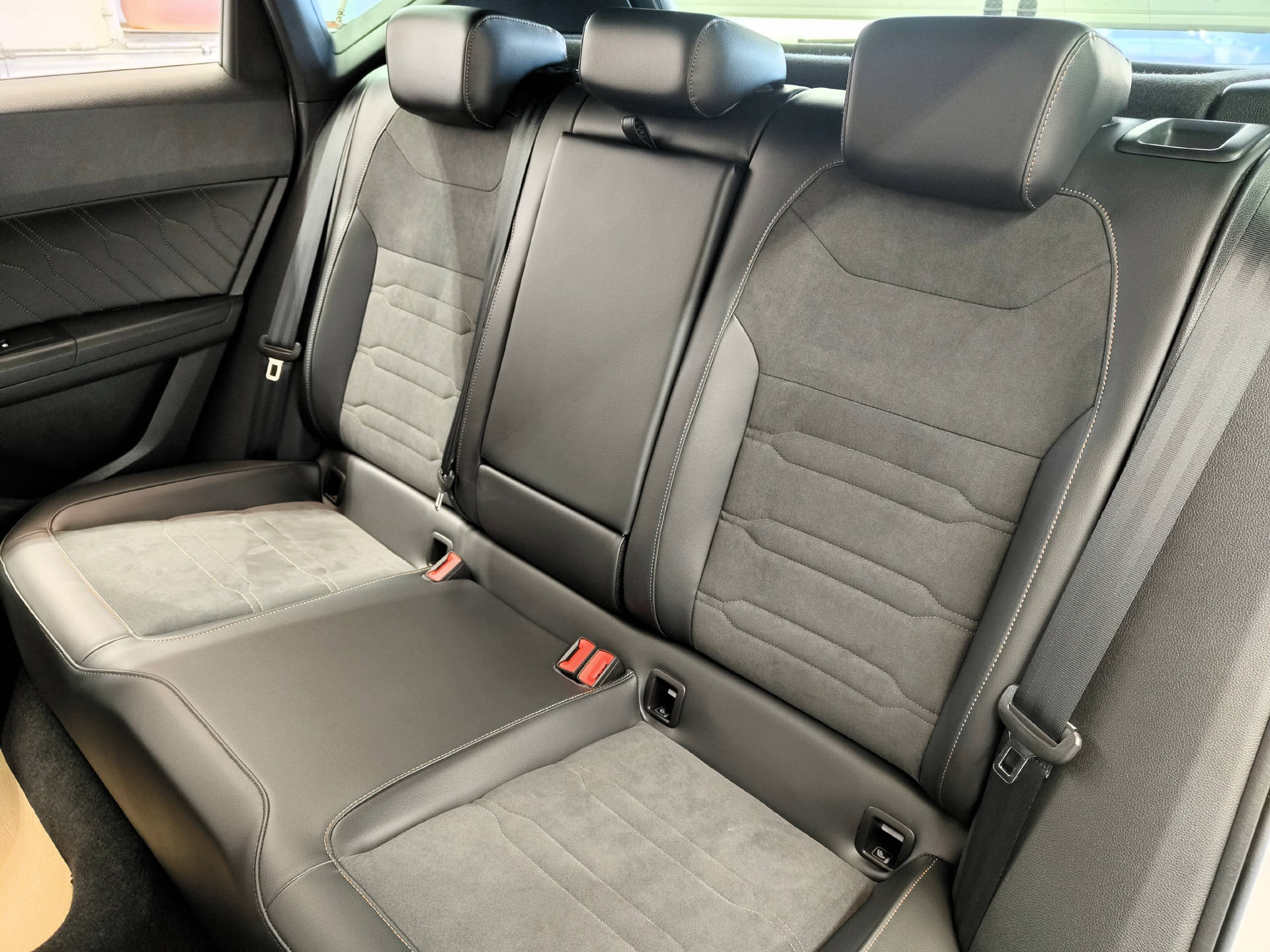 CUPRA Ateca 2.0 TSI VZ 4Drive DSG-image-6