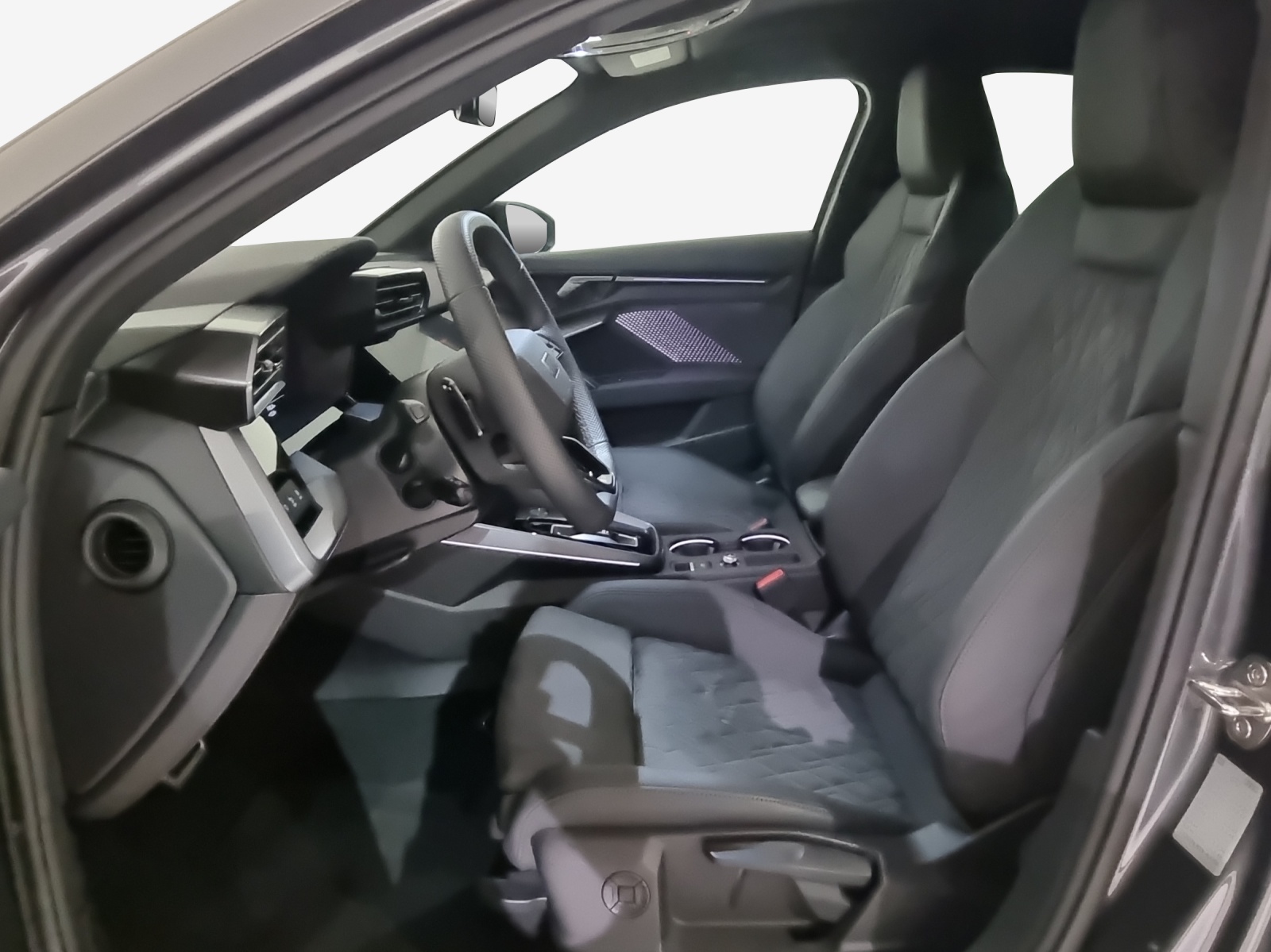 AUDI RS3 Limousine 2.5 TSI quattro S-tronic-image-7