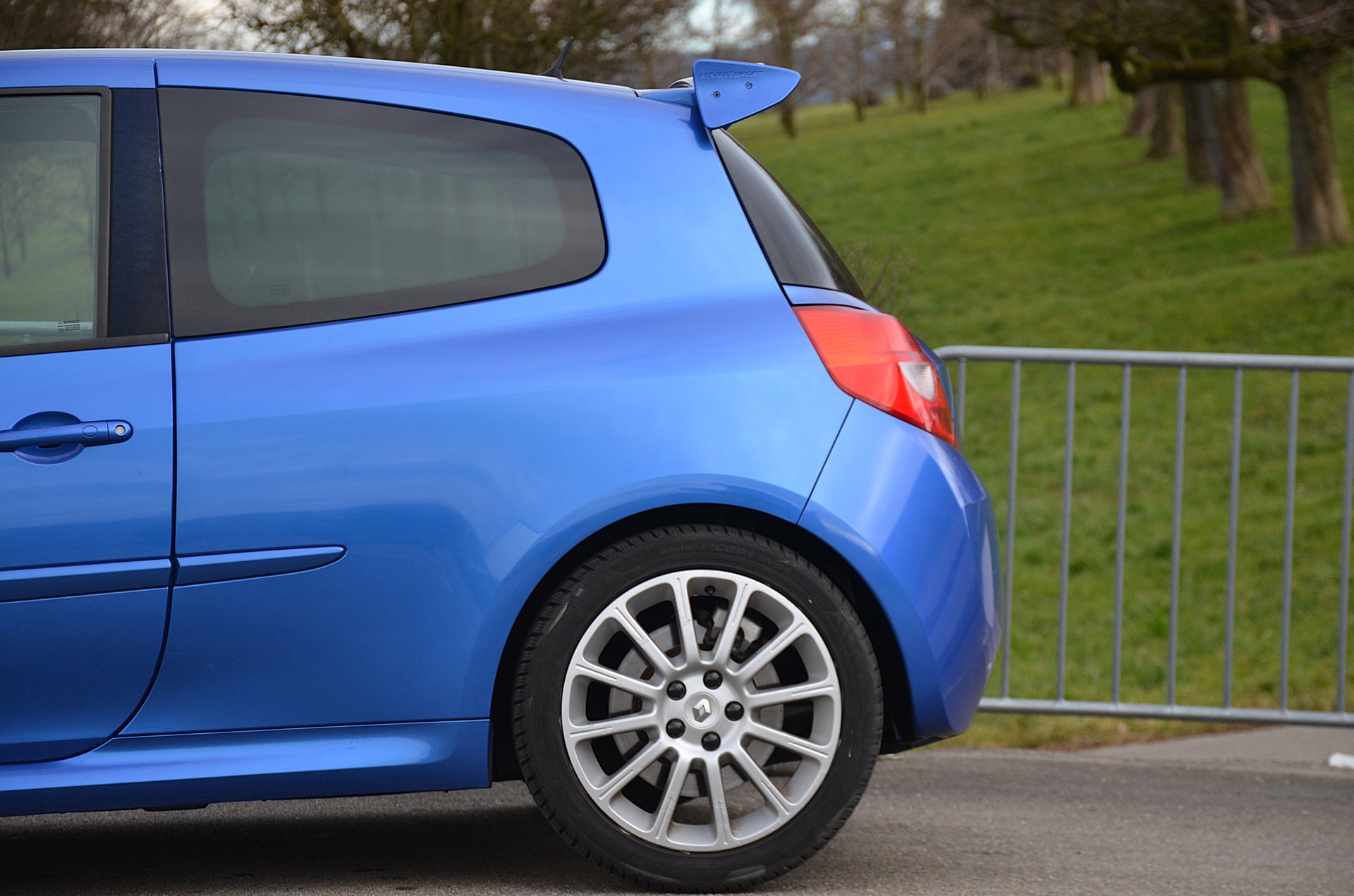 RENAULT Clio 2.0 16V Sport-image-8