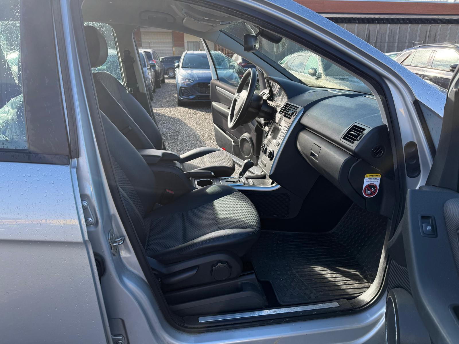 MERCEDES-BENZ A 200 Elegance-image-8