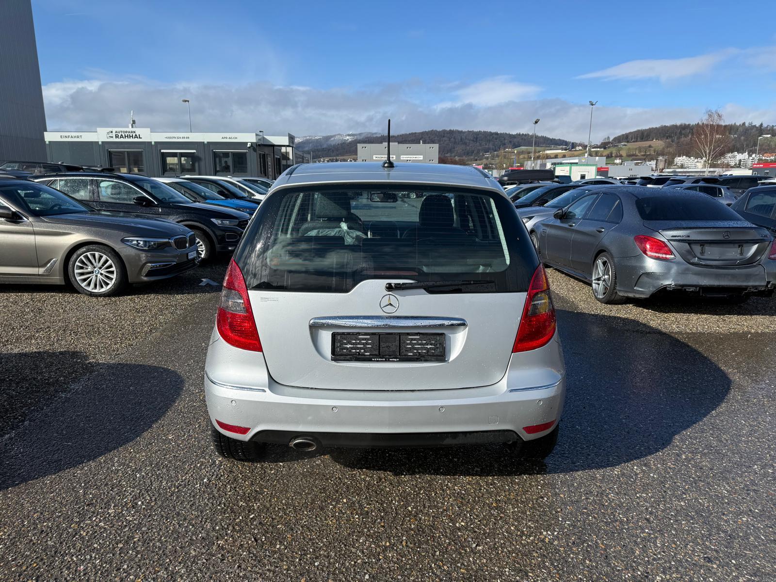 MERCEDES-BENZ A 200 Elegance-image-5