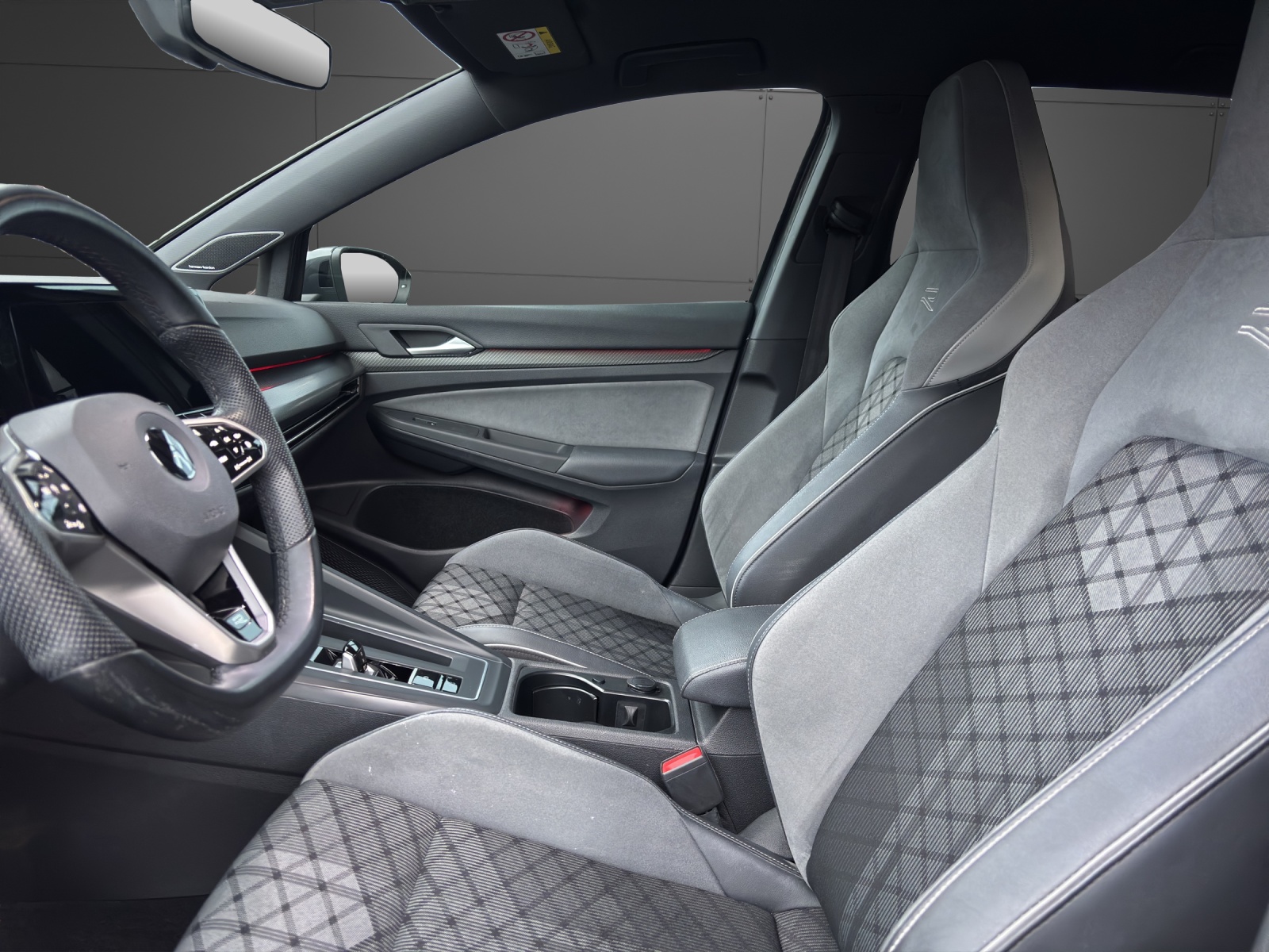 VW Golf Variant 1.5 eTSI mHEV R-Line-image-2