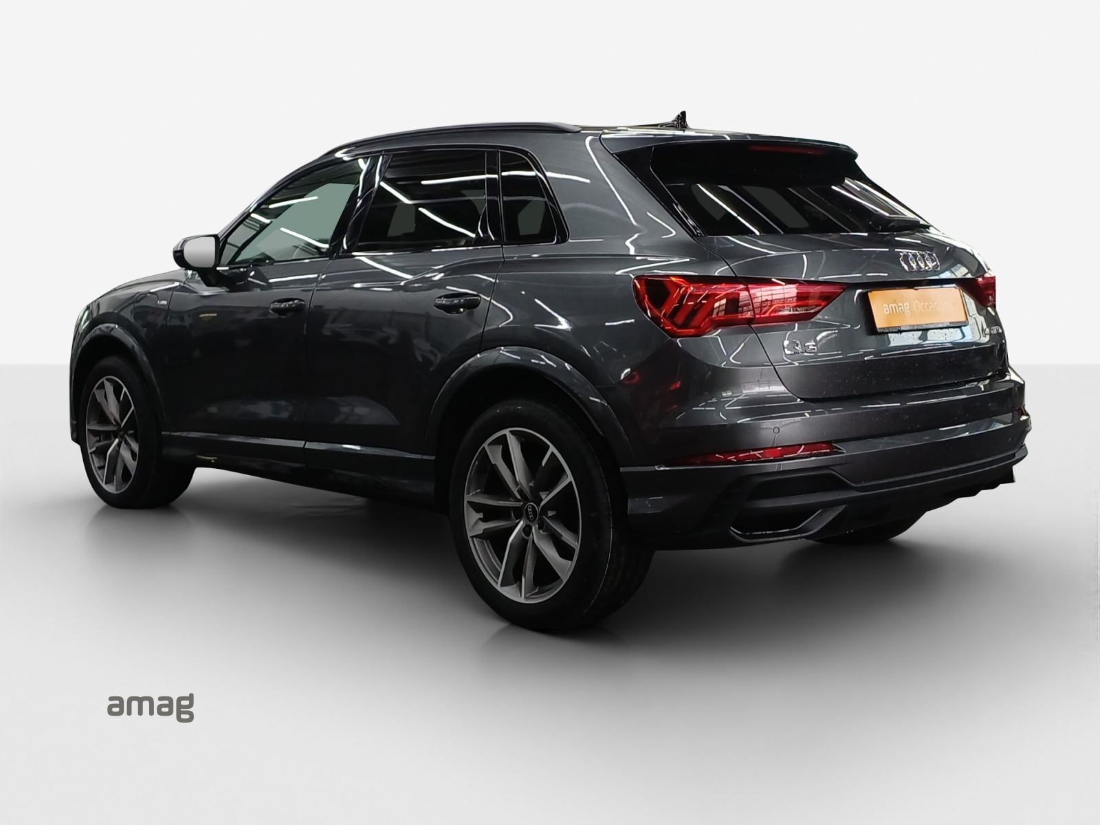 AUDI Q3 45 TFSI e S line Attraction S-tronic-image-2