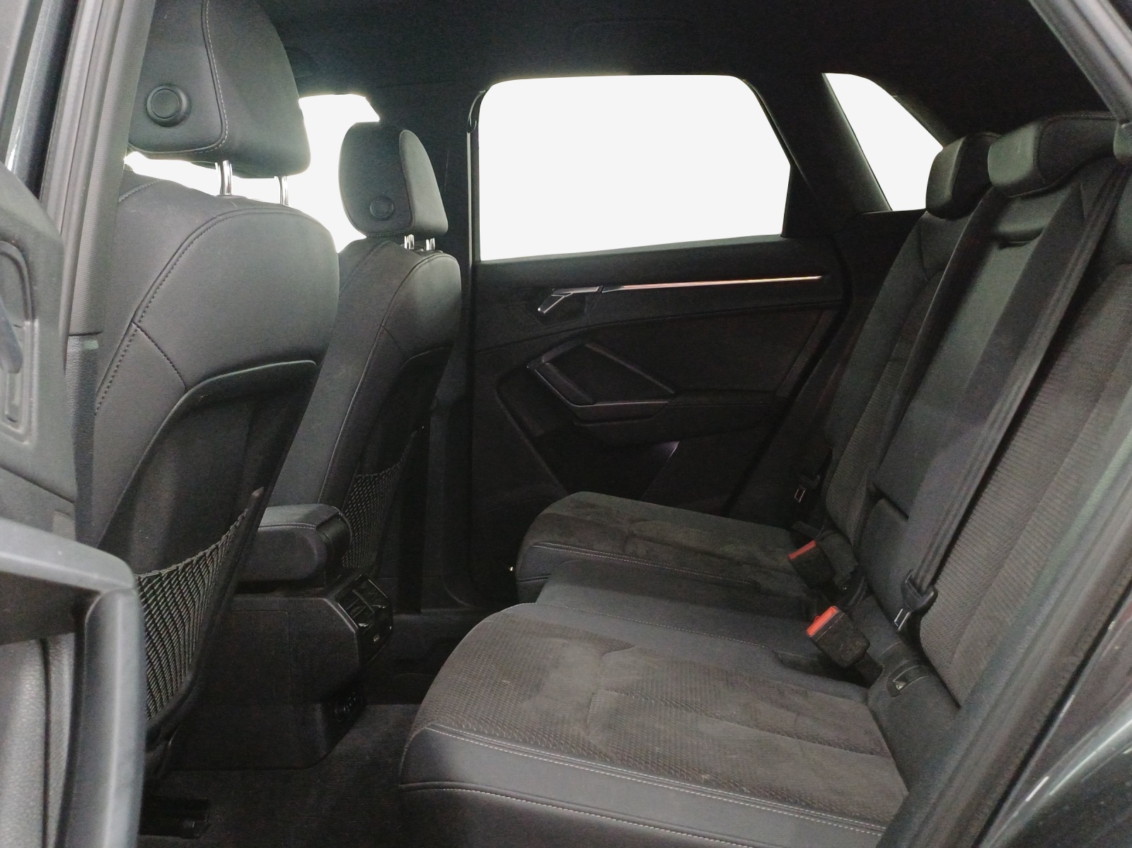 AUDI Q3 45 TFSI e S line Attraction S-tronic-image-11
